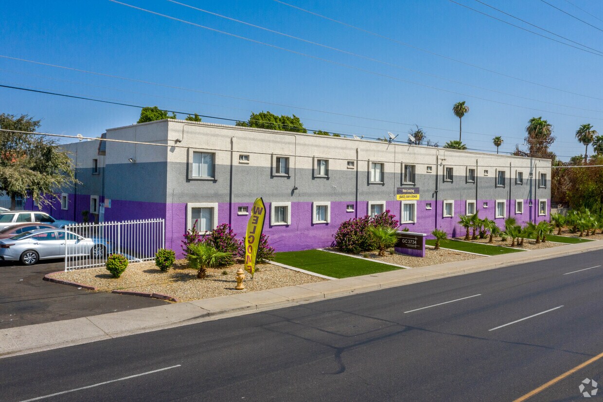 Camelback Palms Apartments Phoenix, AZ