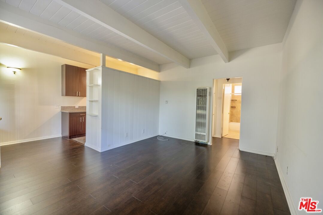 Foto principal - 451 S Oakhurst Dr