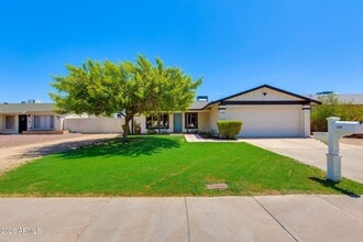 Building Photo - 2429 E Dahlia Dr