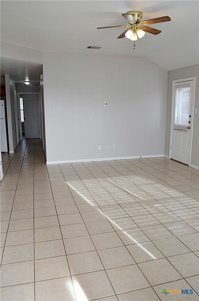 Building Photo - 305 Bermuda St