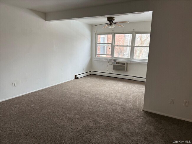 Foto del edificio - 58 Parkside Dr