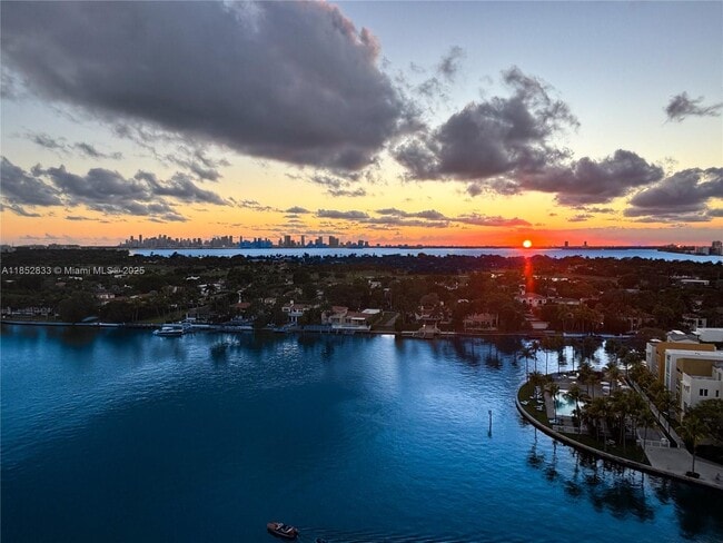 Building Photo - 5900 Collins Ave