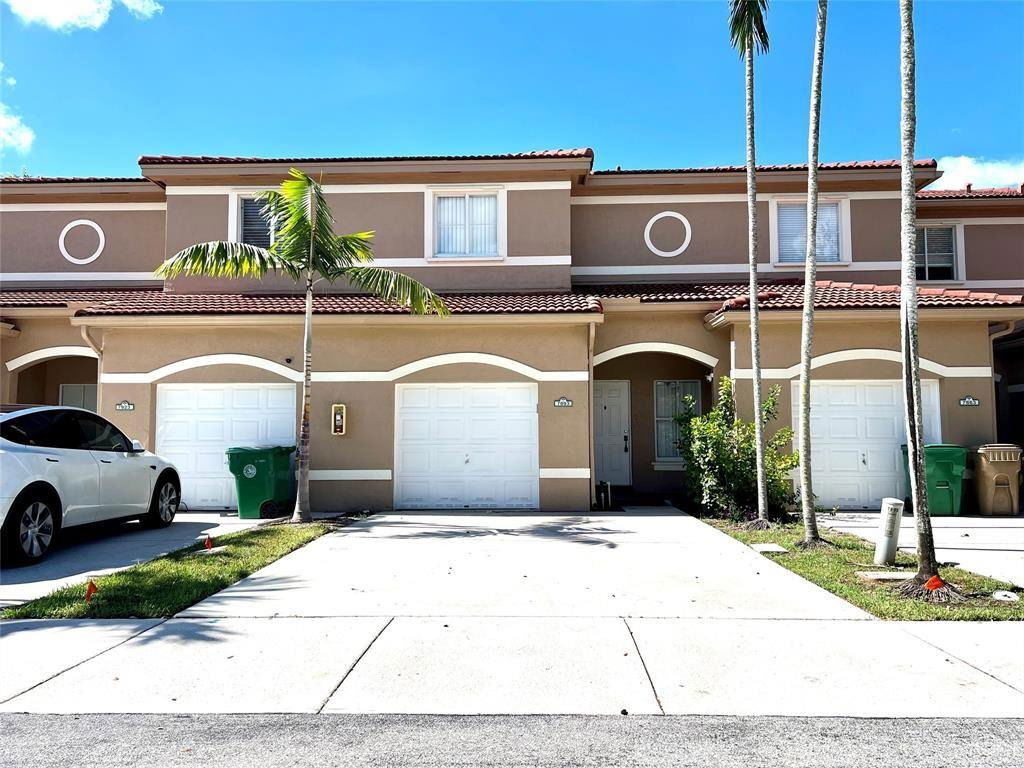Photo - 7893 North Southwood Circle, Davie, FL 33328 - 4 BR 3 BA townhouse