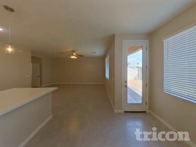 Foto del edificio - 4559 E Gary St