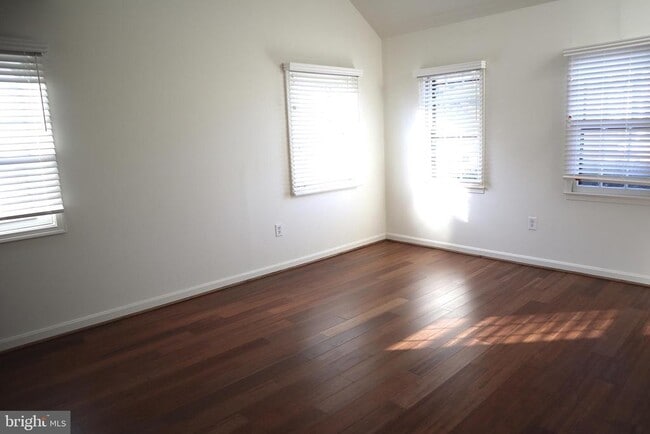 Building Photo - 2207 Farougi Ct