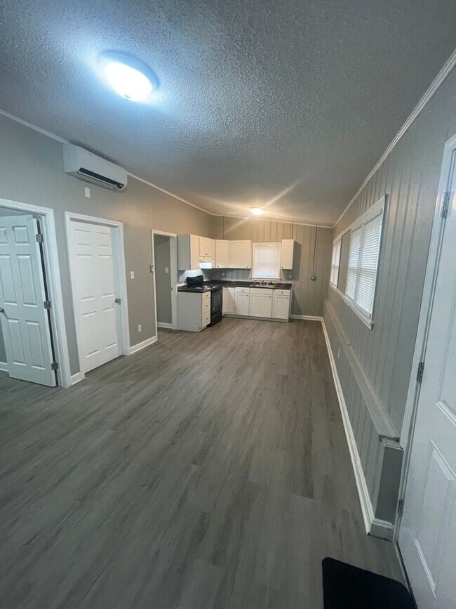 Foto del edificio - Newly Renovated Home in Castalia Heights
