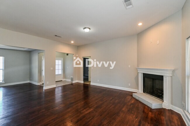 Foto del edificio - 3391 James Rd, Memphis, TN 38128
