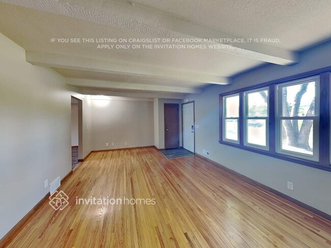 Building Photo - 2911 W 85th St