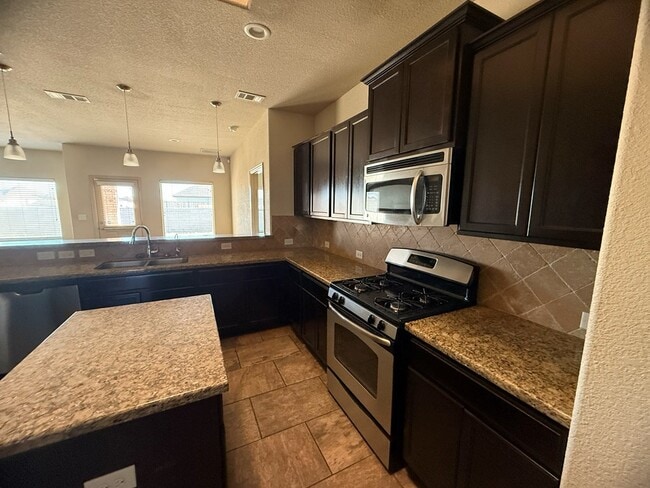 Foto del edificio - 3208 Rembrandt Ave