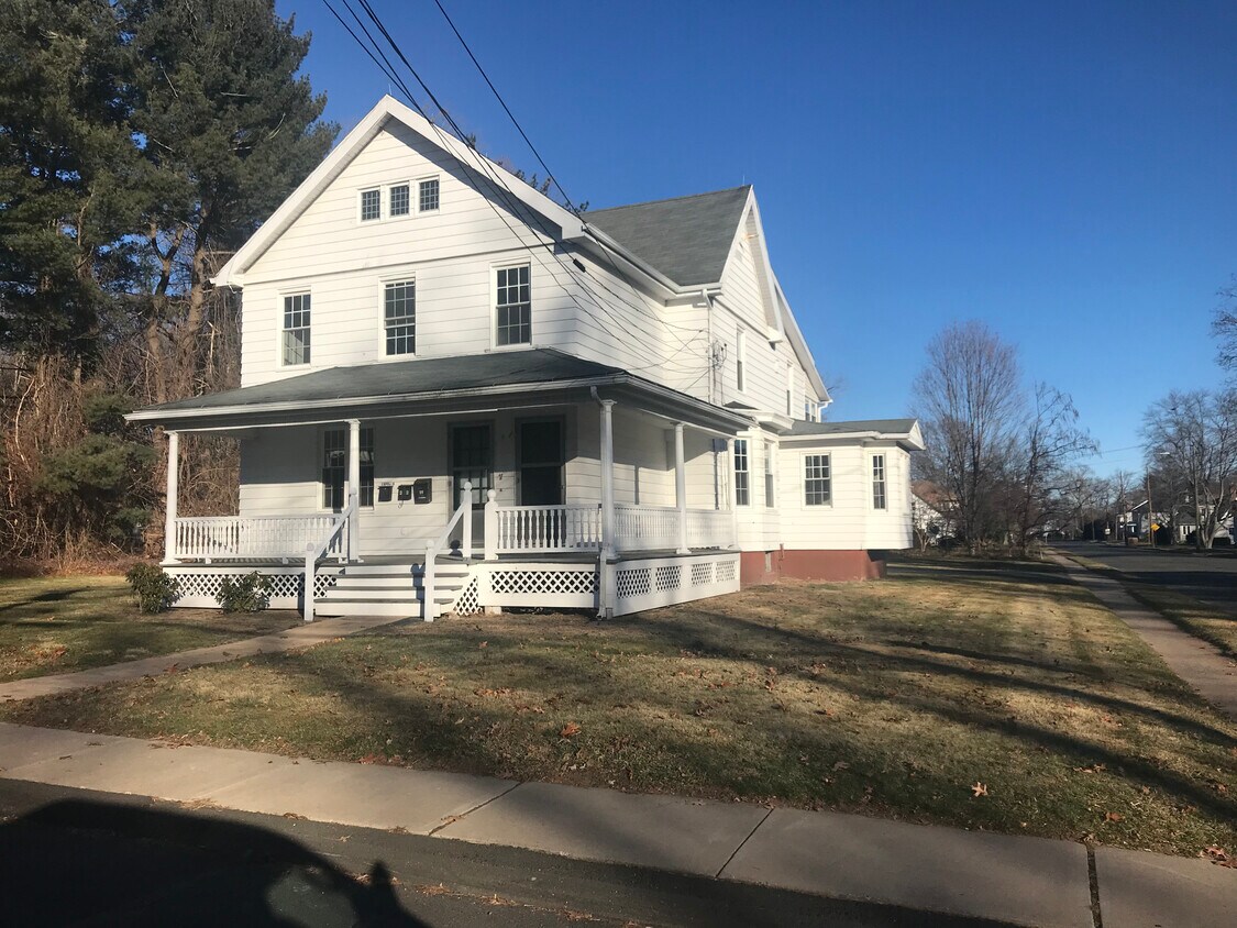 Primary Photo - 46 Capen St