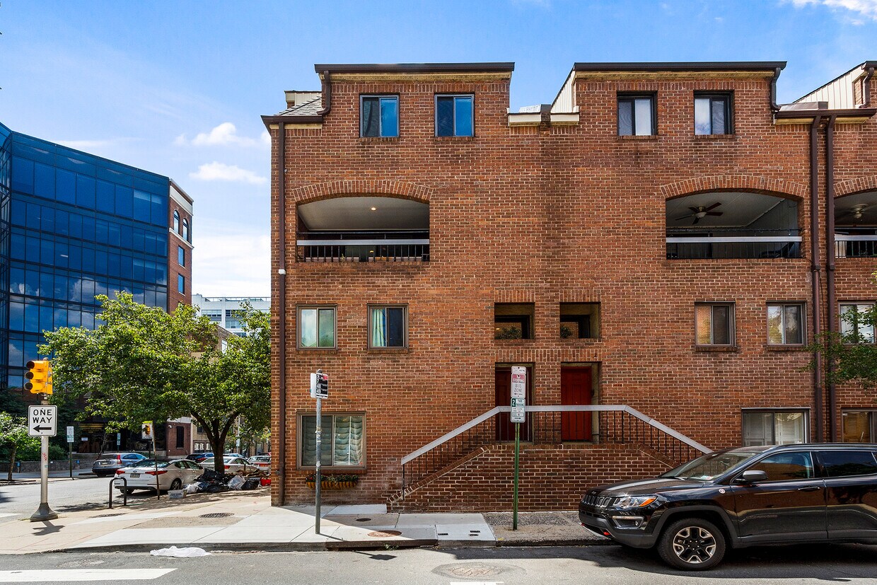 Foto principal - 100 N 21st St