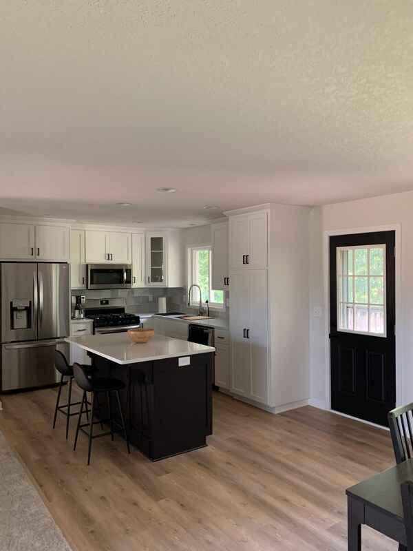 Foto del edificio - 928 Bartelmy Ln N