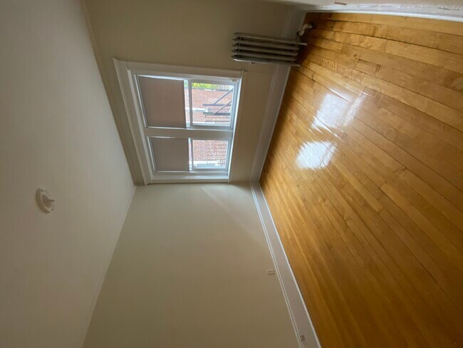 Foto del edificio - 1583 Beacon St