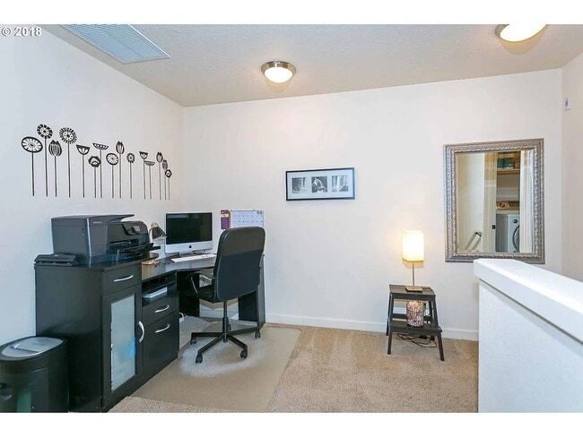 Building Photo - 7954 NE Miriam Way
