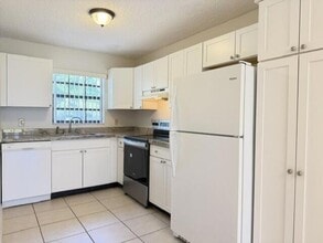Building Photo - 3050 Norwood Pl