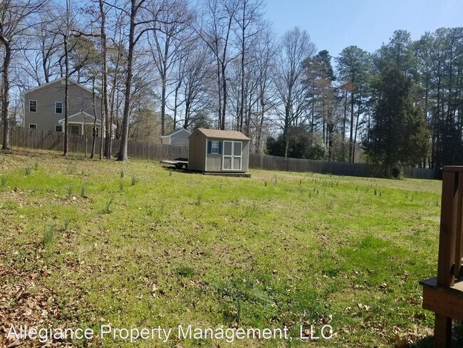 Building Photo - 1 br, 1.5 bath House - 2521 Gravel Hill Rd