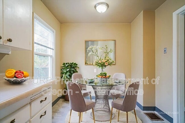 Building Photo - 4007 SW Comus St