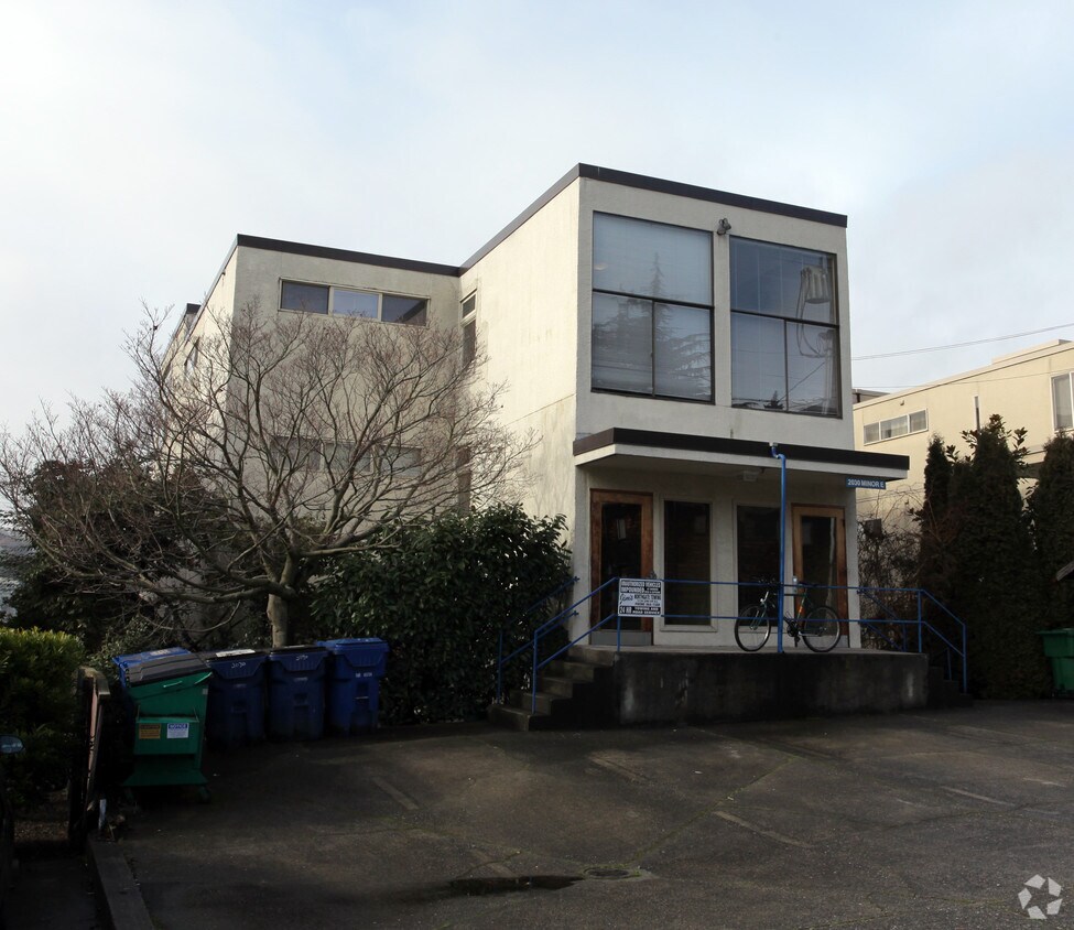 Building Photo - 2030 Minor Ave E