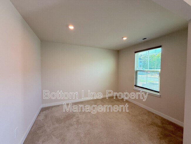 Foto del edificio - 1612 Aspire St