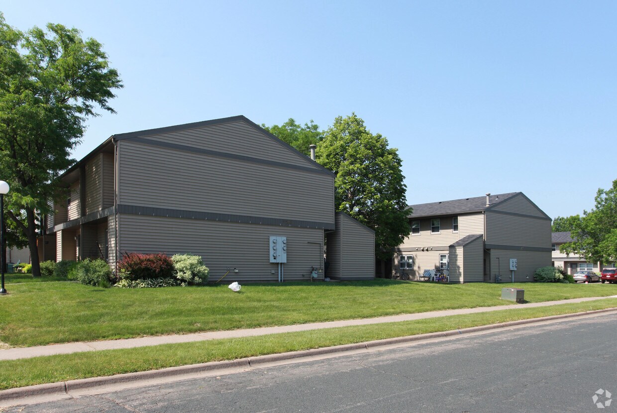 Plaza Village Apartments in Hudson, WI
