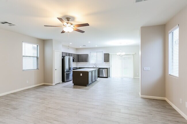 Foto del edificio - 9380 W Williams St