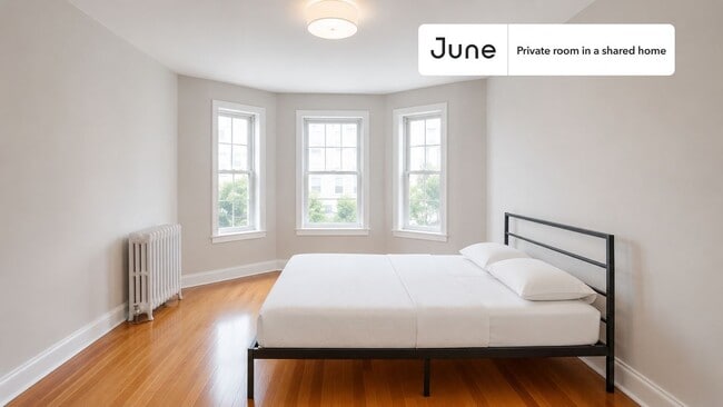 Building Photo - Room in Shared 4 bed/1 bath home