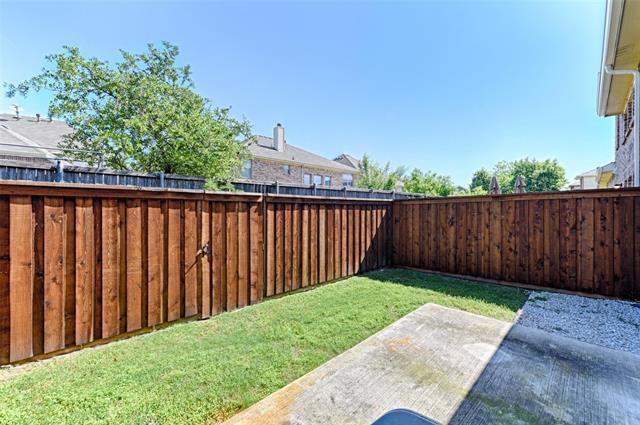 Building Photo - 9876 Fleetwood Dr