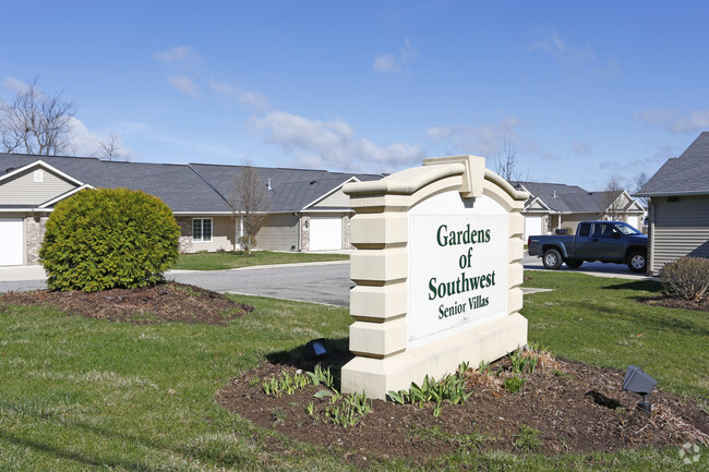 Entrada - Gardens of Southwest Senior Villas