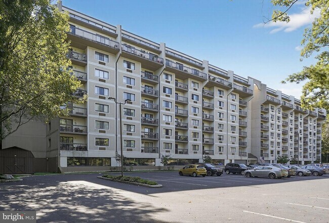 Foto del edificio - 800 Avondale Rd