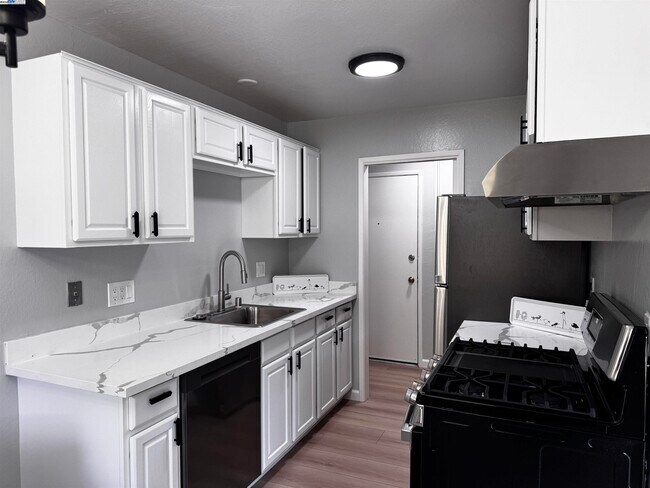 Foto del edificio - 2755 Country Dr