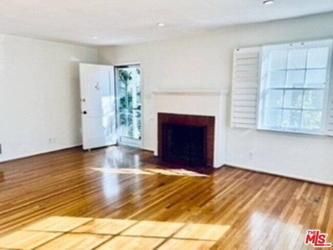 Foto del edificio - 1256 Devon Ave