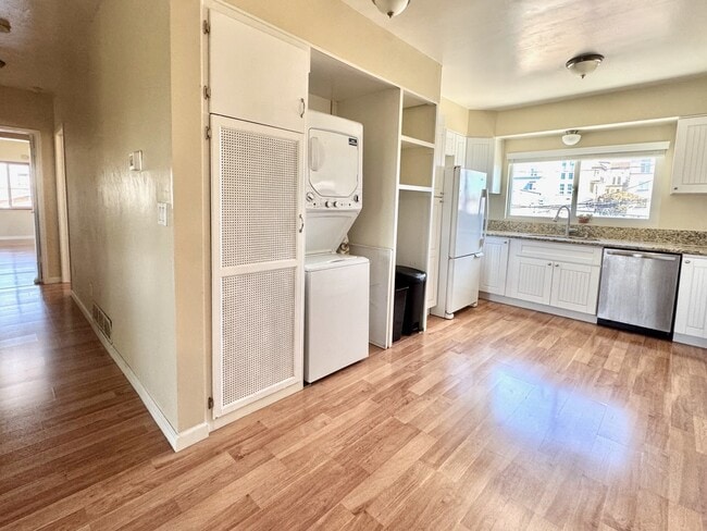 #31 Laundry - The Theater Apartments