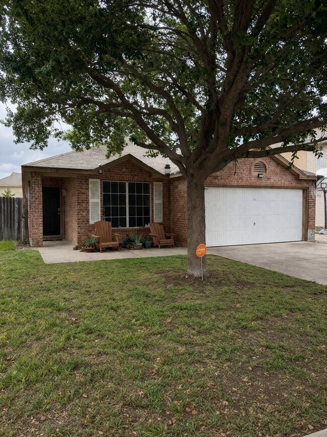 Building Photo - 5214 Feria Dr