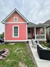 Building Photo - 1627 Forest Ave