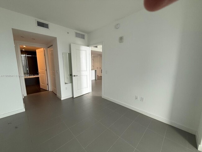 Foto del edificio - 1600 NE 1st Ave