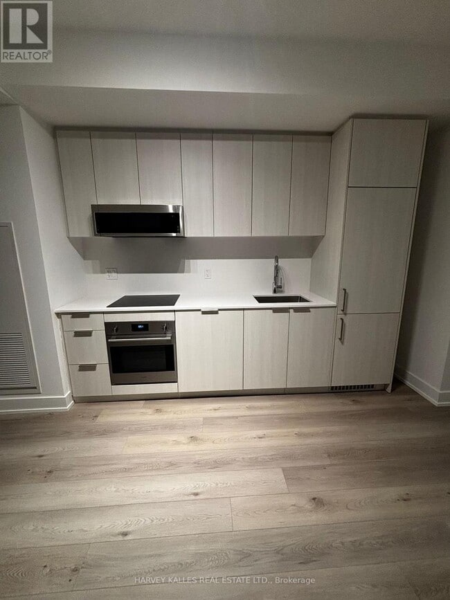 Building Photo - 308 Jarvis St