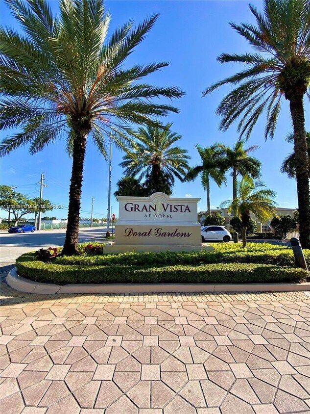 Foto principal - 4250 NW 79th Ave