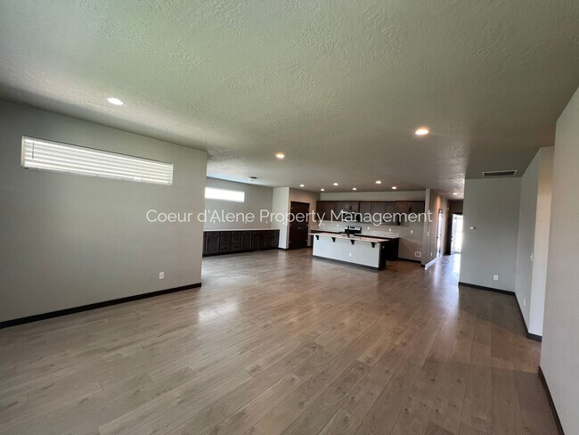 Foto del edificio - 3 bed house in Woodbridge