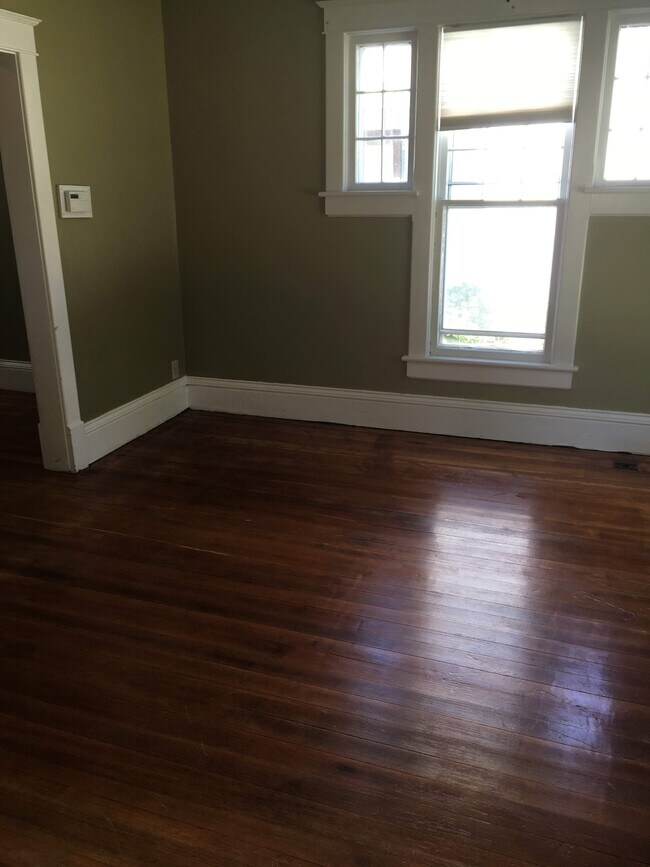 Foto del edificio - 308 3rd St SE