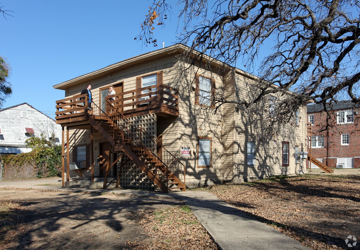 Foto principal - 1902 Caddo St