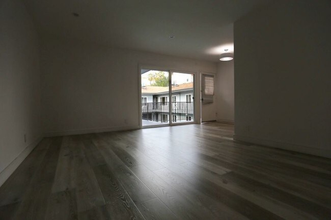 Foto del edificio - 5427 Carlton Way