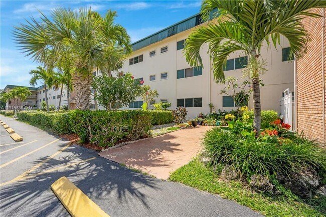 Building Photo - 1450 Atlantic Shores Blvd