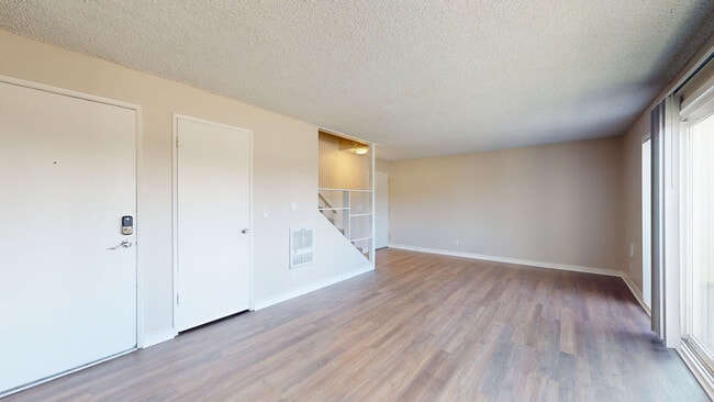 Interior Photo - Rosebeach