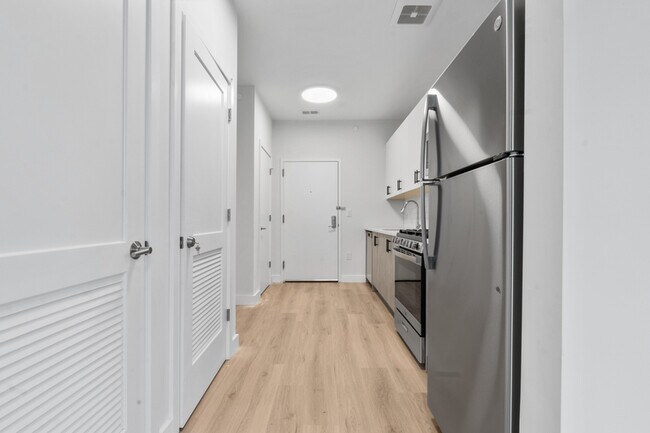 Building Photo - 407 Highland Ave