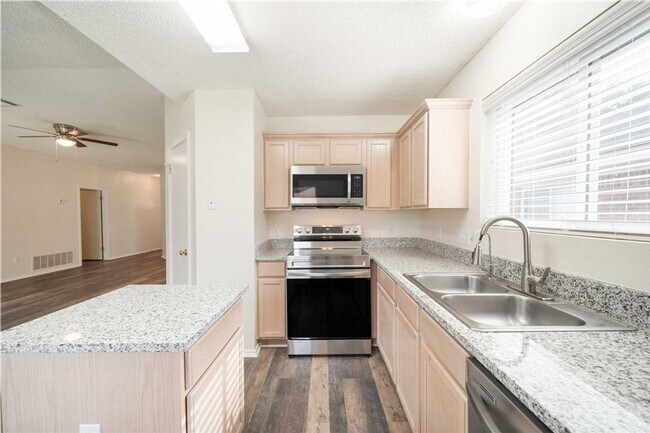 Building Photo - 20902 Gelding Ln