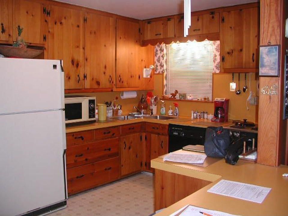 Primary Photo - 1523 Mustang Avenue