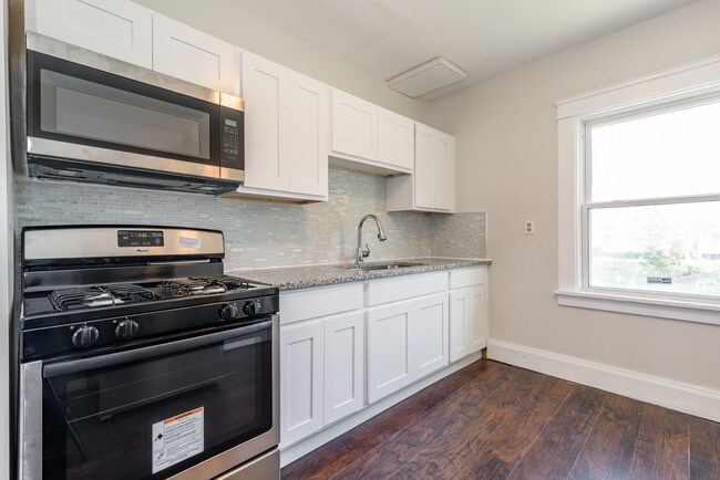 Foto del edificio - 19610 Shawnee Ave