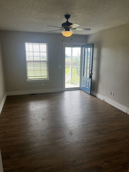 Foto del edificio - 1822 Carneal Ln
