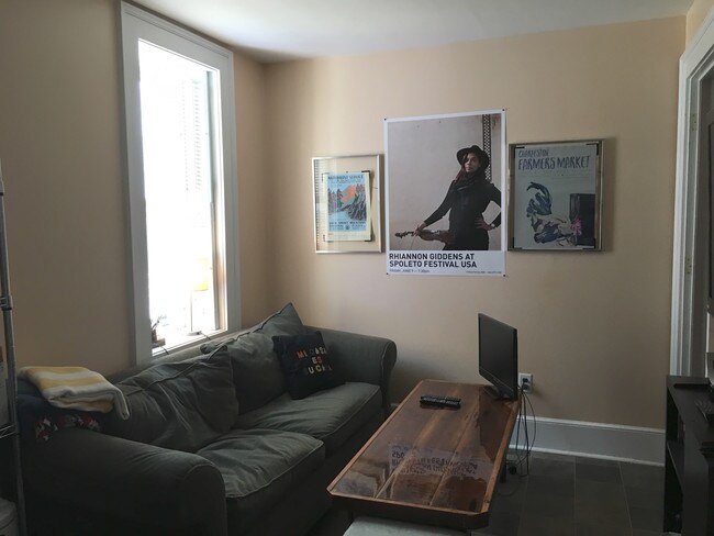 Foto del edificio - 159 Rutledge Ave