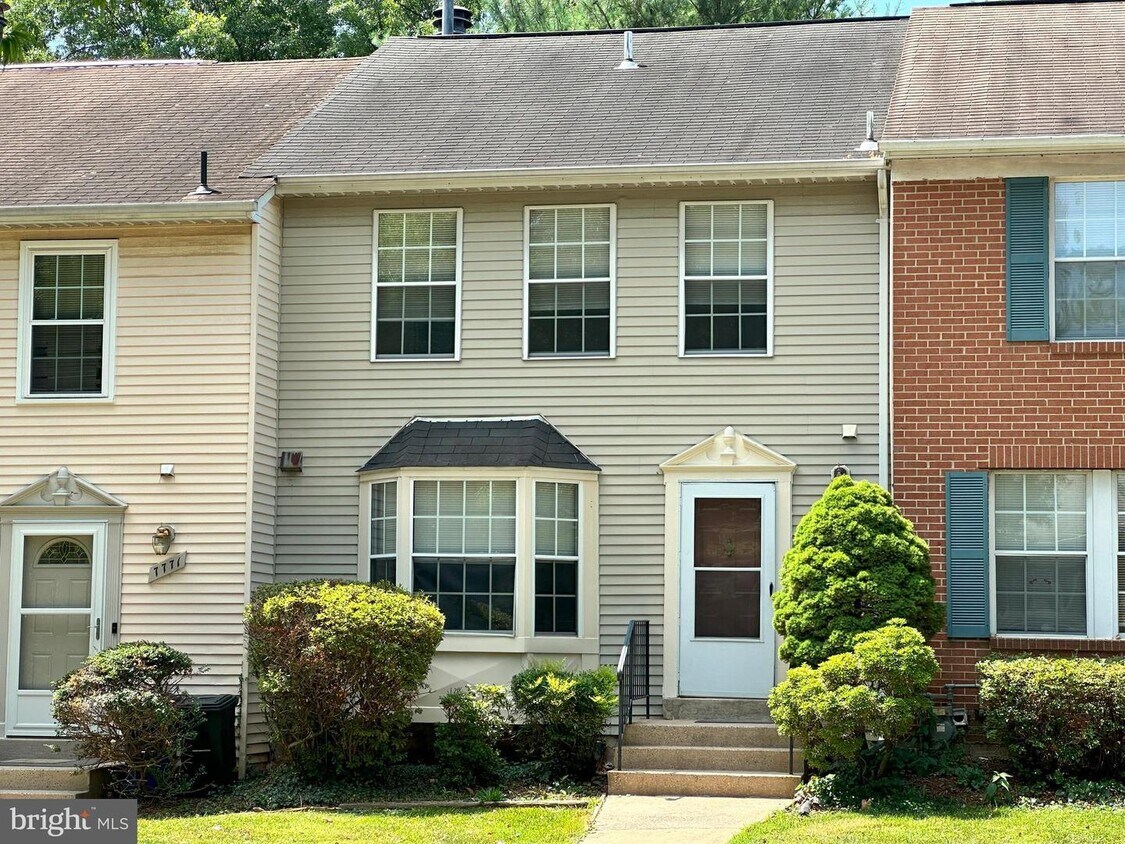 Foto del edificio - 7769 Hiawatha Ln